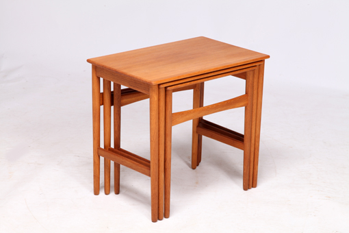 Nesting tables AT40 by Hans J. Wegner