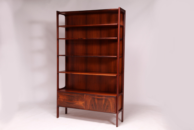 Bookshelf with drawers in rosewood