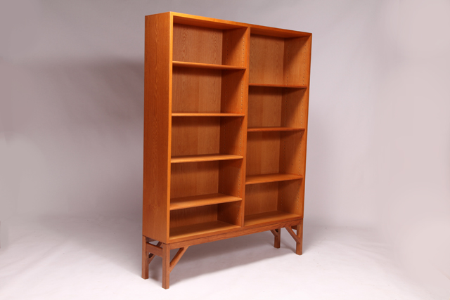 Bookcase in oak by Børge Mogensen