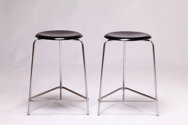 Model 3170 hi stool by Arne Jacobsen