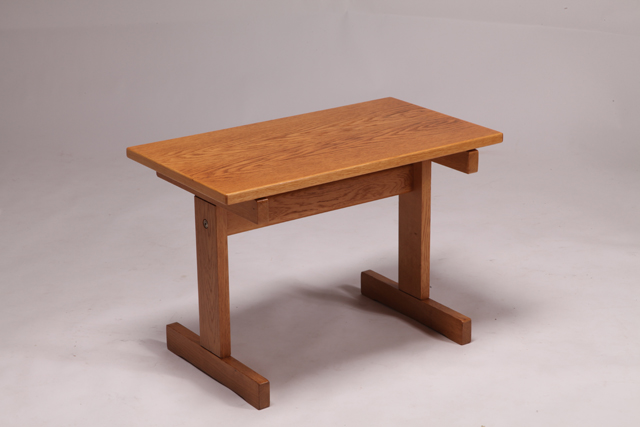 Side table in oak by Hans J. Wegner