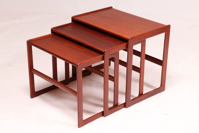 Nesting tables in teak by Arne Hovmand-Olsen