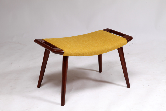 AP29 “Papa Bear” footstool by Hans J. Wegner