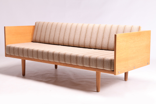 GE259 Daybed in oak by Hans J. Wegner