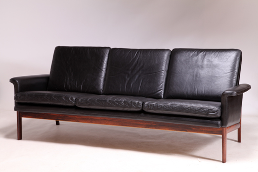 Jupiter sofa in rosewood by Finn Juhl