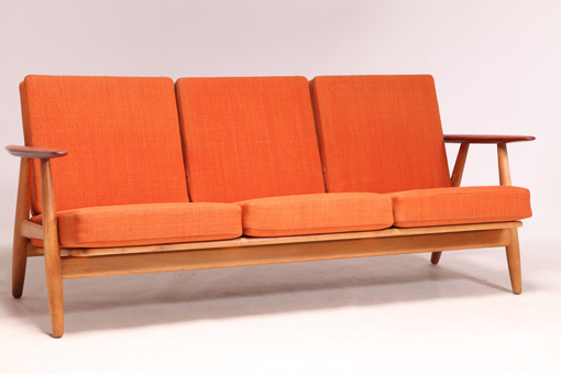 GE240 sofa by Hans J. Wegner
