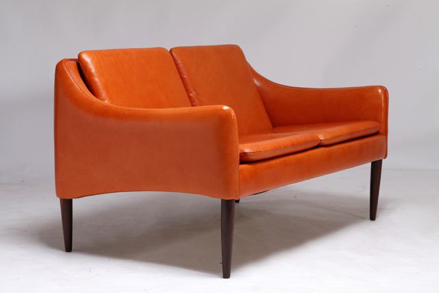 Model 800/2 sofa in rosewood by Hans Olsen