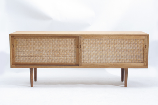 RY- 26 sideboard by Wegner