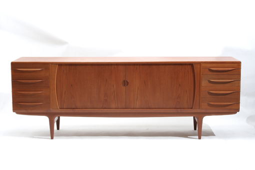 Sideboard　by Johannes Andersen