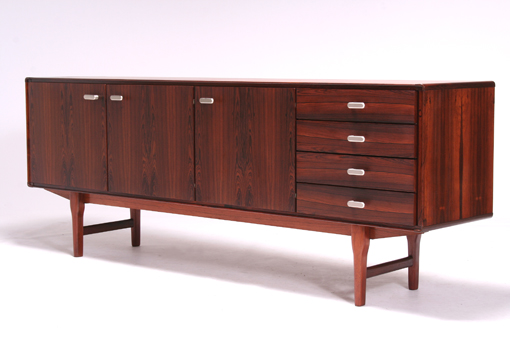 Sideboard by Fristho Franeker