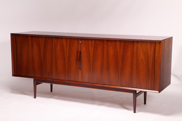 Model 75 sideboard in rosewood by Arne Vodder