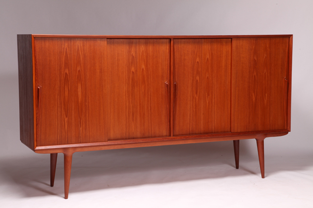 Model 19 sideboard in teak by Gunni Omann