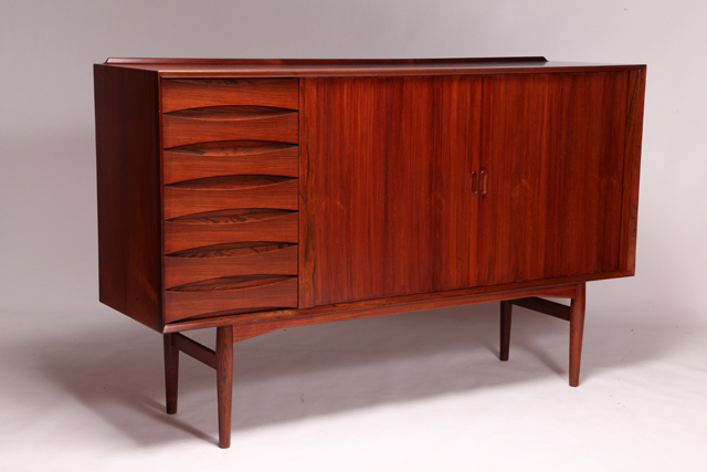 Model OS63 sideboard in rosewood by Arne Vodder