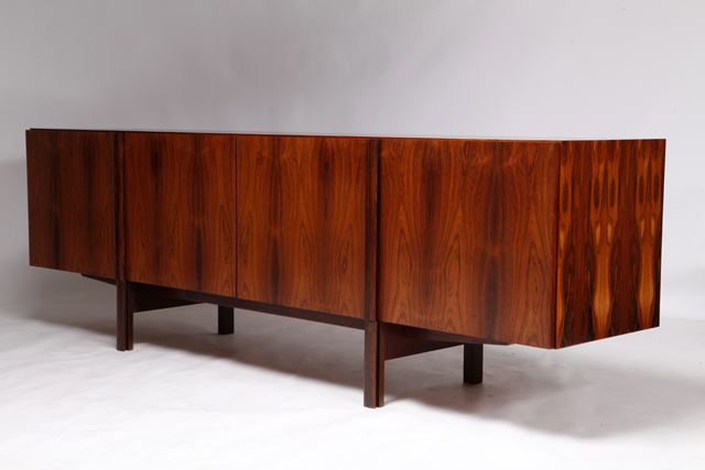 Long sideboard in rosewood by Ib Kofod-Larsen