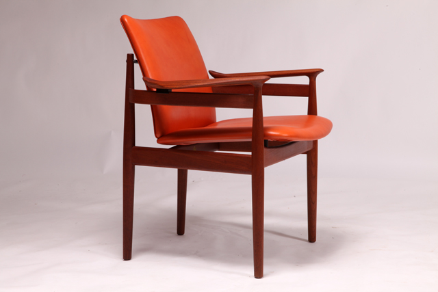 Model 192 armchair by Finn Juhl