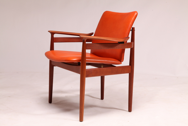 Model 192 armchair in teak by Finn Juhl