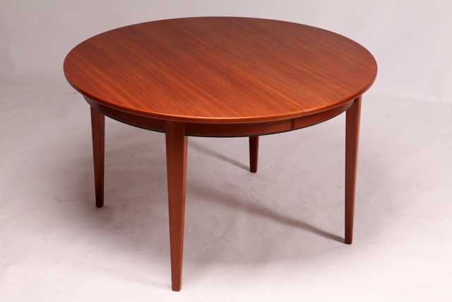 Model 55 dining table in teak by Gunni Omann