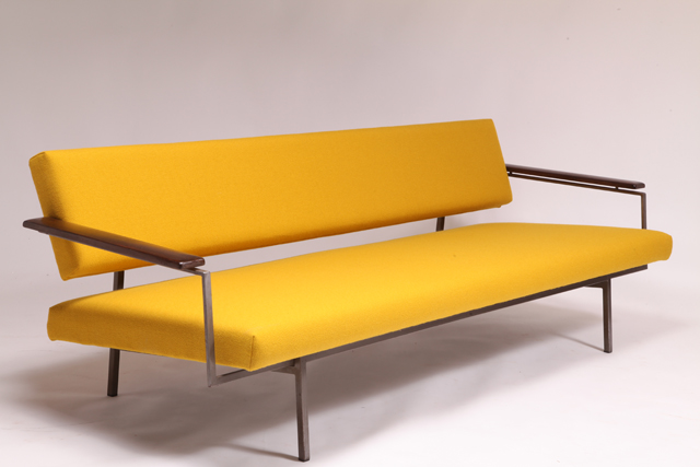 Lotus model 75 sofa/daybed by Rob Parry