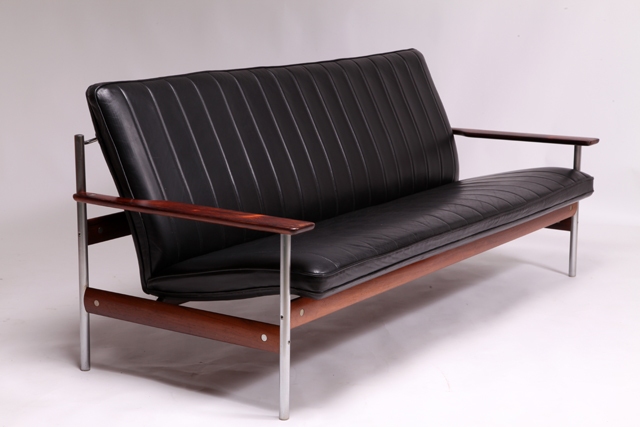 Model 1001 sofa by Sven Ivar Dysthe