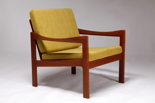 Model 20 easy chair in teak by Illum Wikkelsø