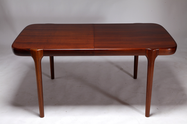 Dining table with 2 extensions in rosewood by Johannes Andersen
