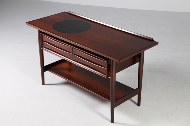 Model 218 Console Table in rosewood by Arne Vodder