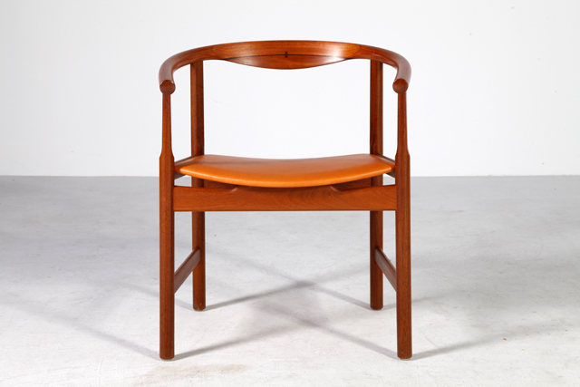 PP203 dining chair in mahogany by Hans J. Wegner