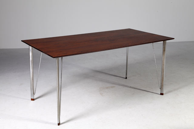 Model 3605 dining table / work table in rosewood by Arne Jacobsen