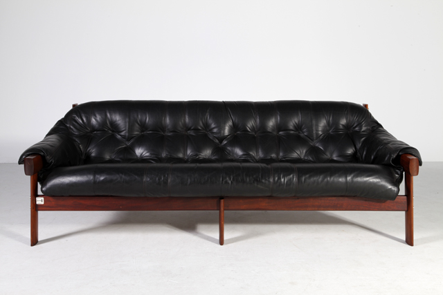 MP-41 Sofa in rosewood by Percival Lafer
