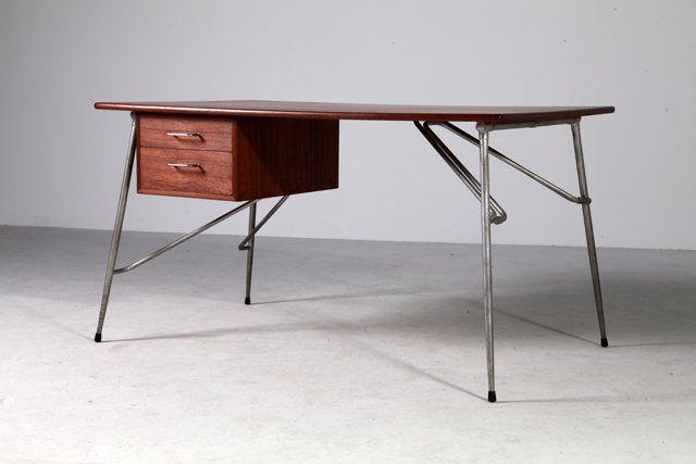 Model 203 desk in teak by Børge Mogensen
