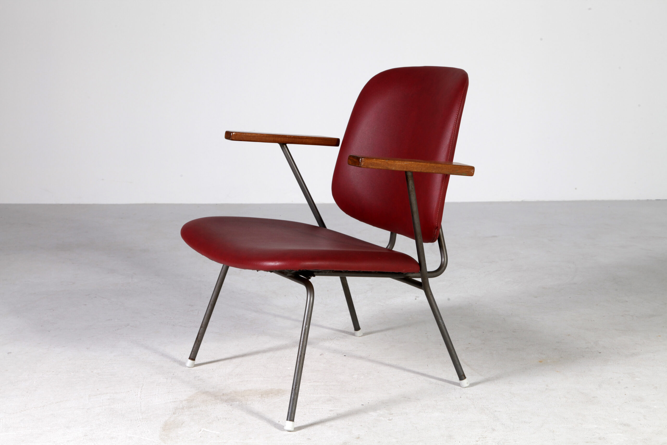 Easy Chair by Willem Hendrik Gispen | Swanky Systems