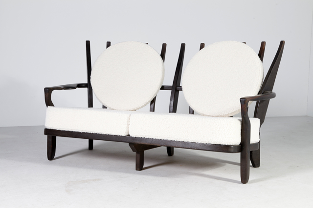 Grand Repos sofa by Guillerme et Chambron