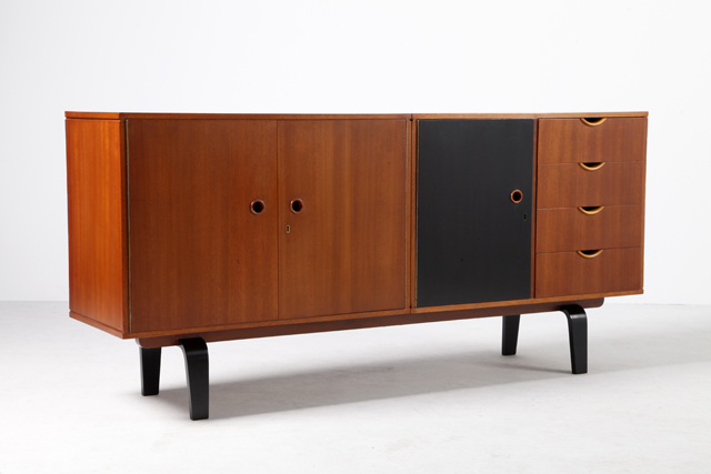 Sideboard in teak by Cor Alons