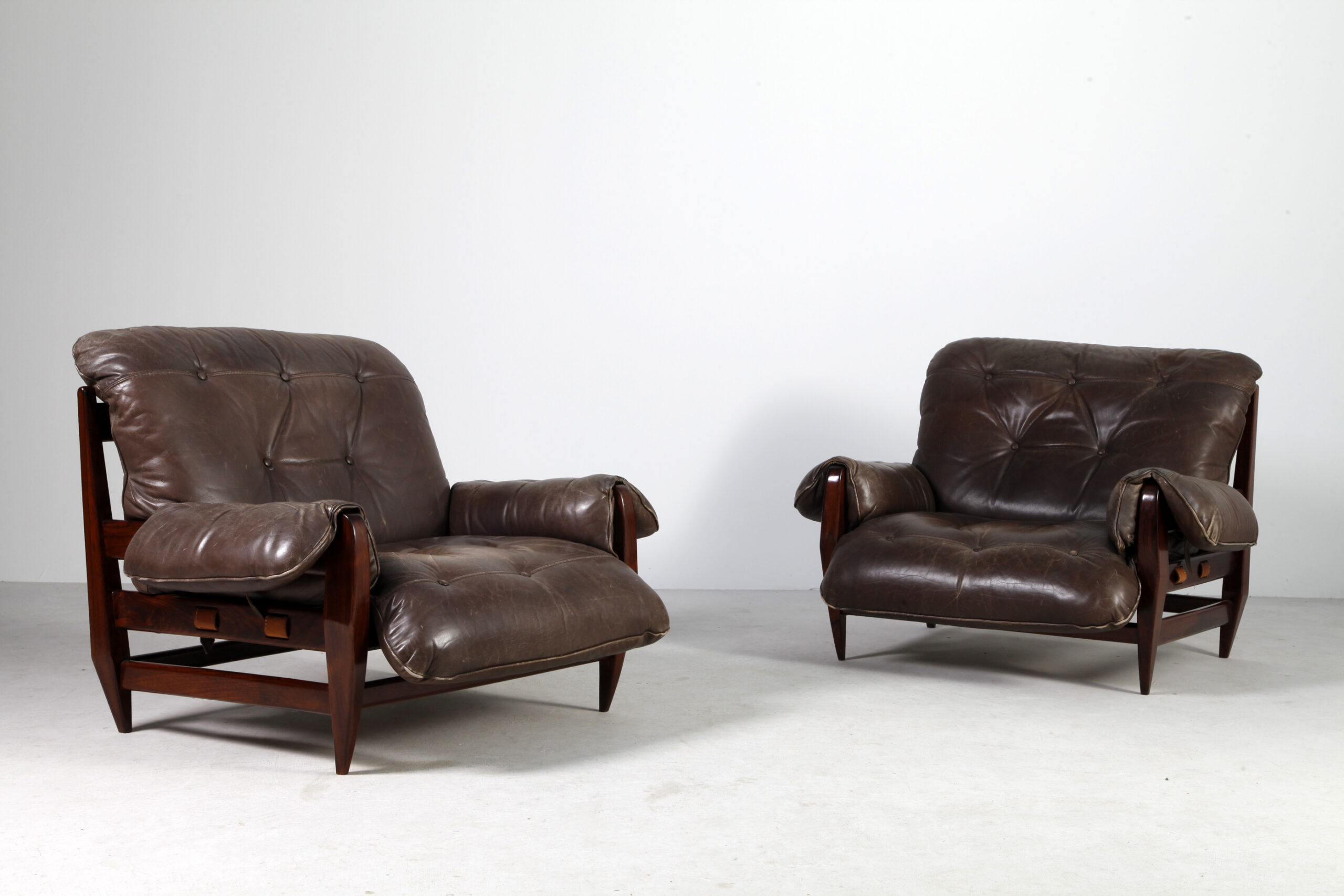 Rodeio lounge chair in Rio rosewood by Jean Gillon | Swanky