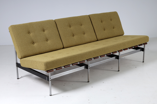 Model 4163 sofa by Kho Liang Le