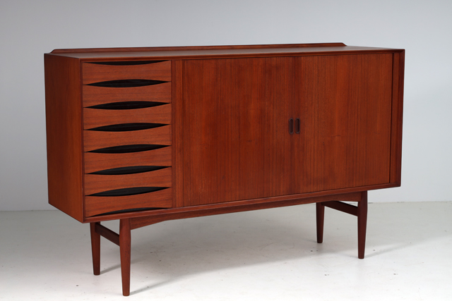 Model OS63 sideboard in teak by Arne Vodder